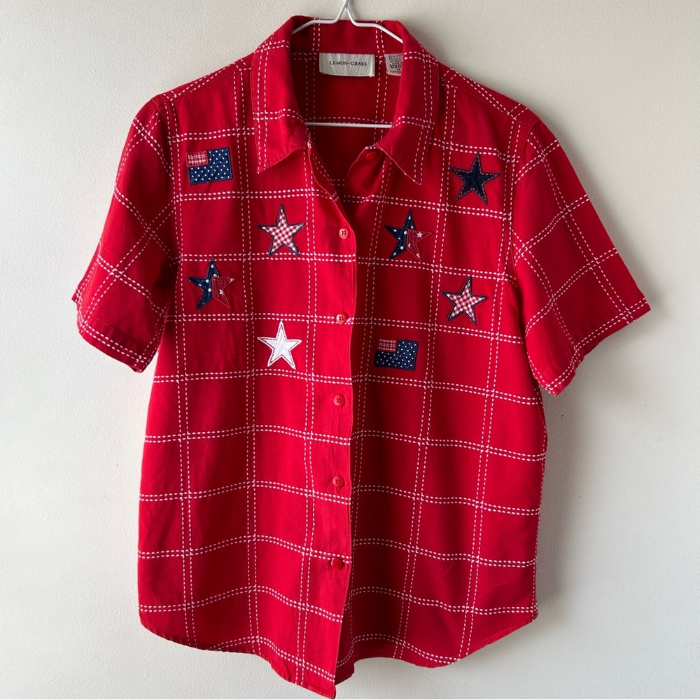 $5 FOR $25 | Vintage Patriotic Button Down Short Sleeve Embroidered Patch Stars